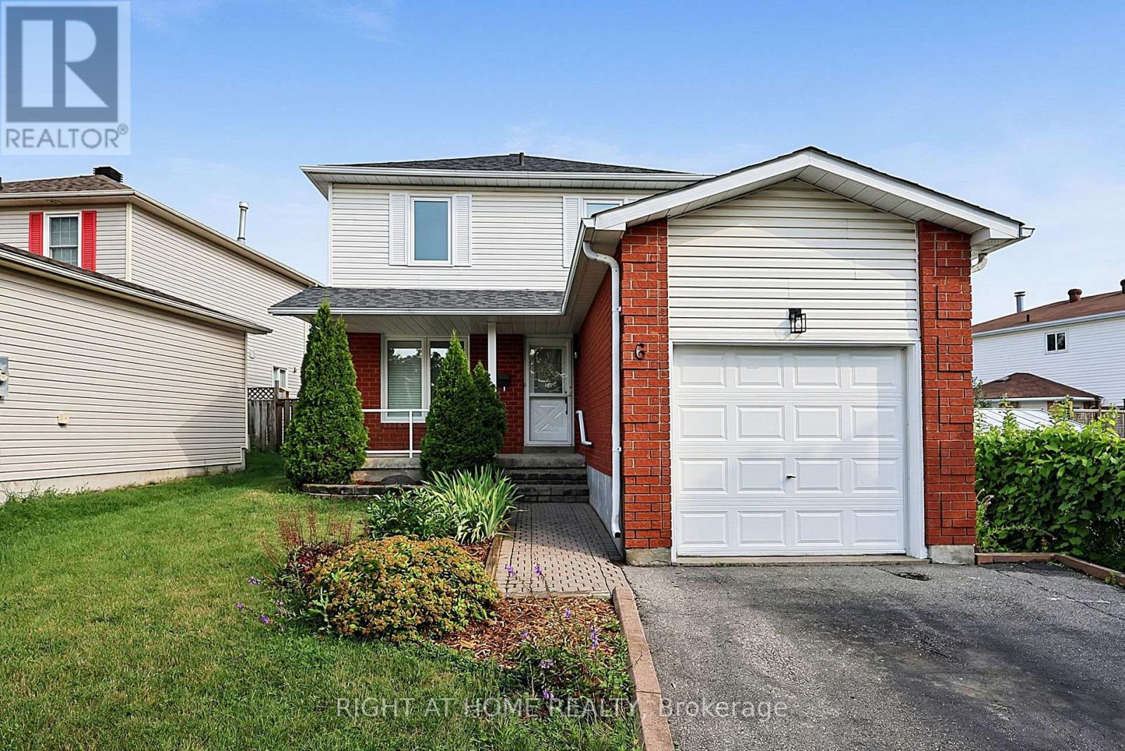 6 Ward Drive, Barrie, Ontario L4N 7N9 - Photo 2 - S13730282