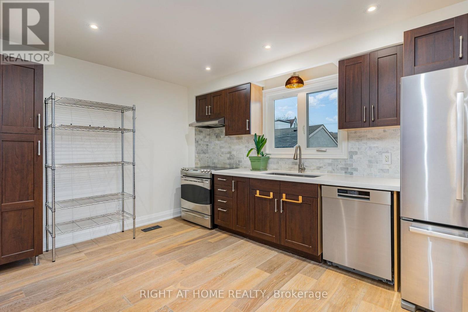 147 Ascot Avenue, Toronto, Ontario  M6E 1G5 - Photo 6 - W13730240