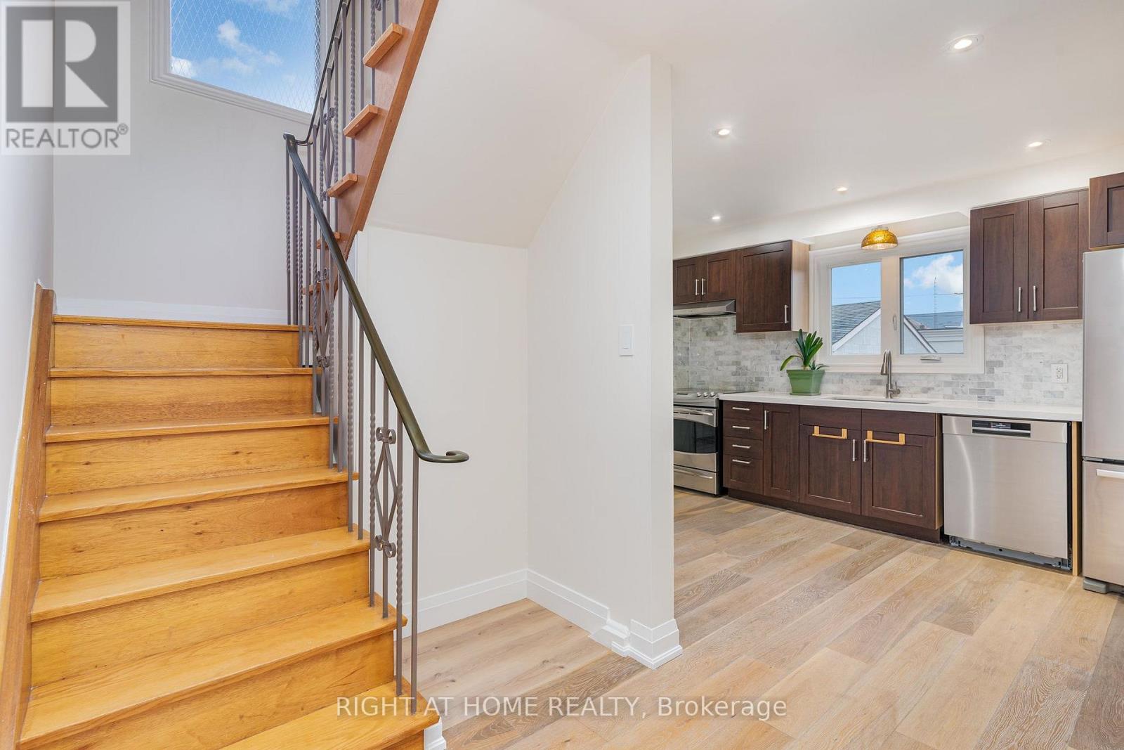 147 Ascot Avenue, Toronto, Ontario  M6E 1G5 - Photo 8 - W13730240