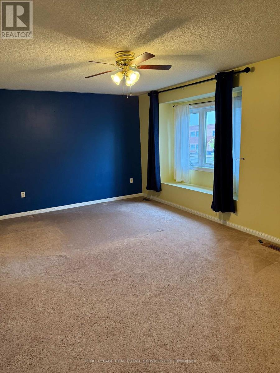2254 Pathfinder Drive, Burlington, Ontario  L7L 6L6 - Photo 14 - W13730286