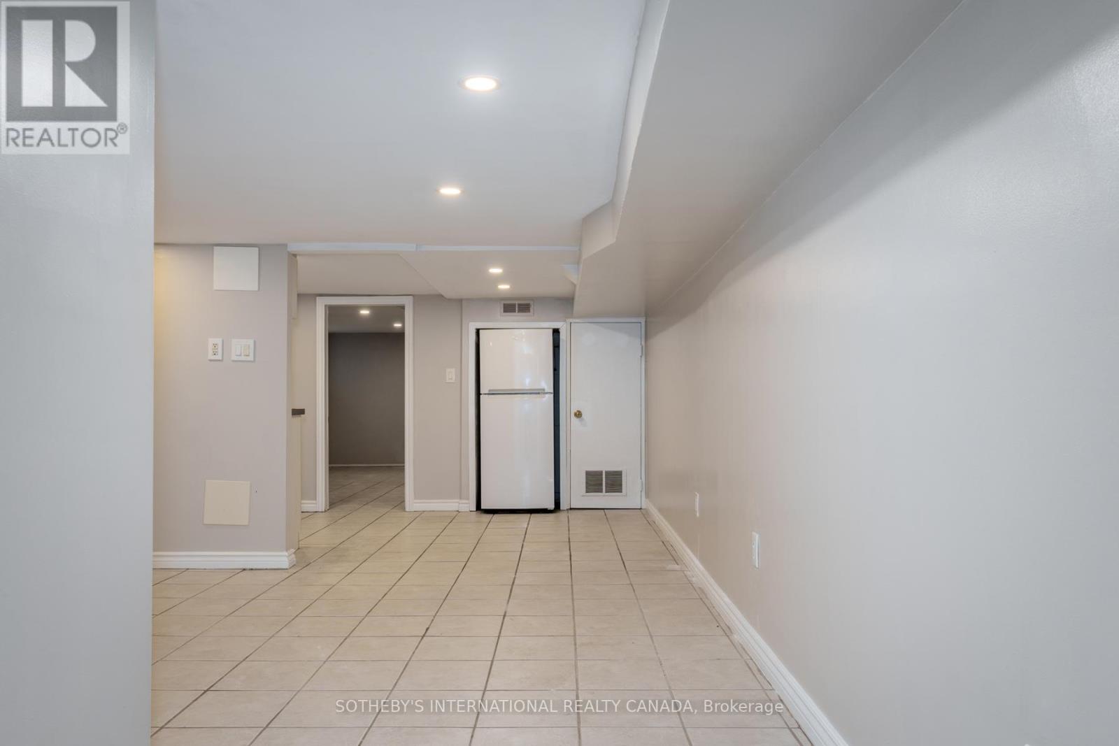 Bsmt - 15 Indian Road Crescent, Toronto, Ontario  M6P 2E9 - Photo 10 - W13730302