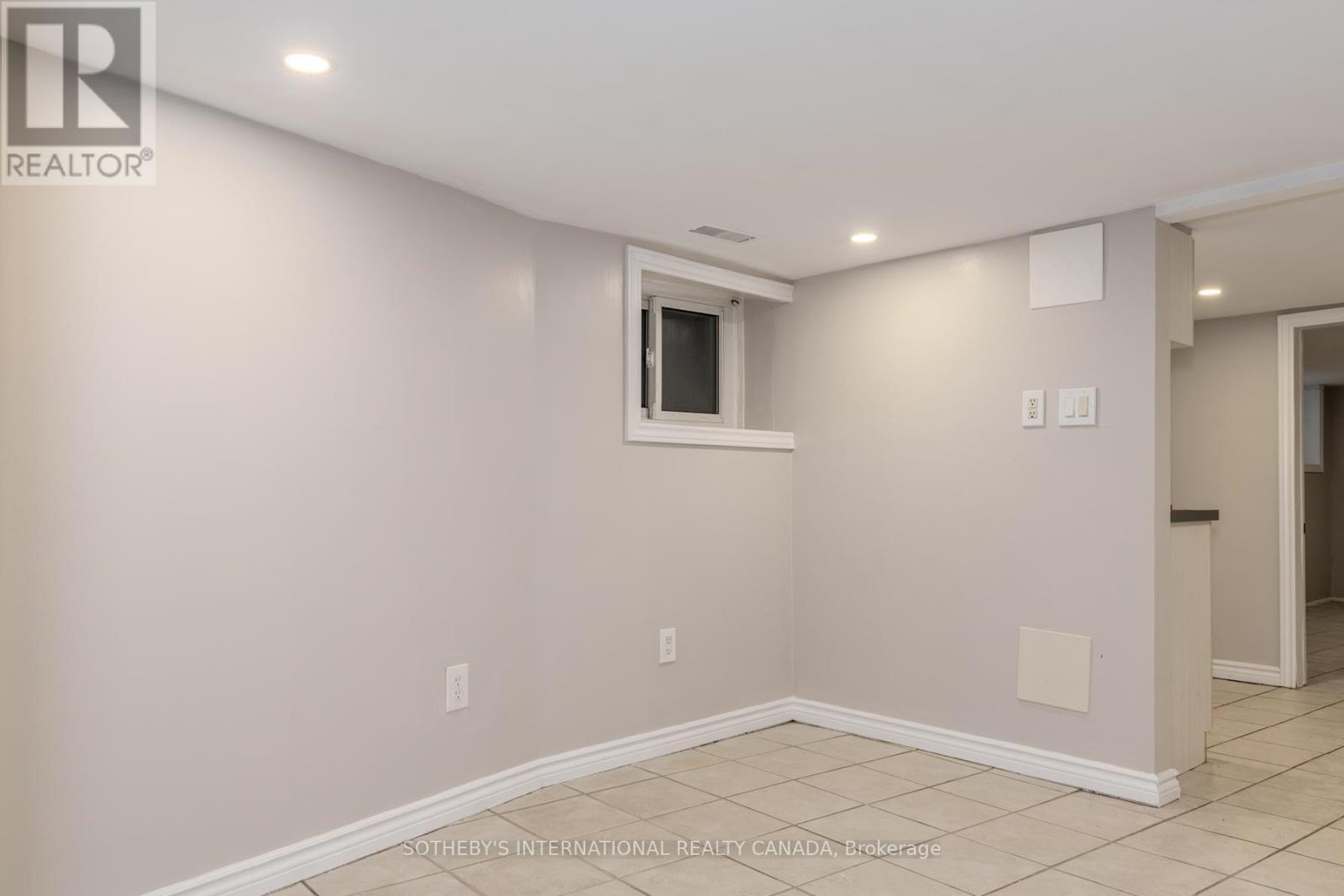 Bsmt - 15 Indian Road Crescent, Toronto, Ontario  M6P 2E9 - Photo 9 - W13730302
