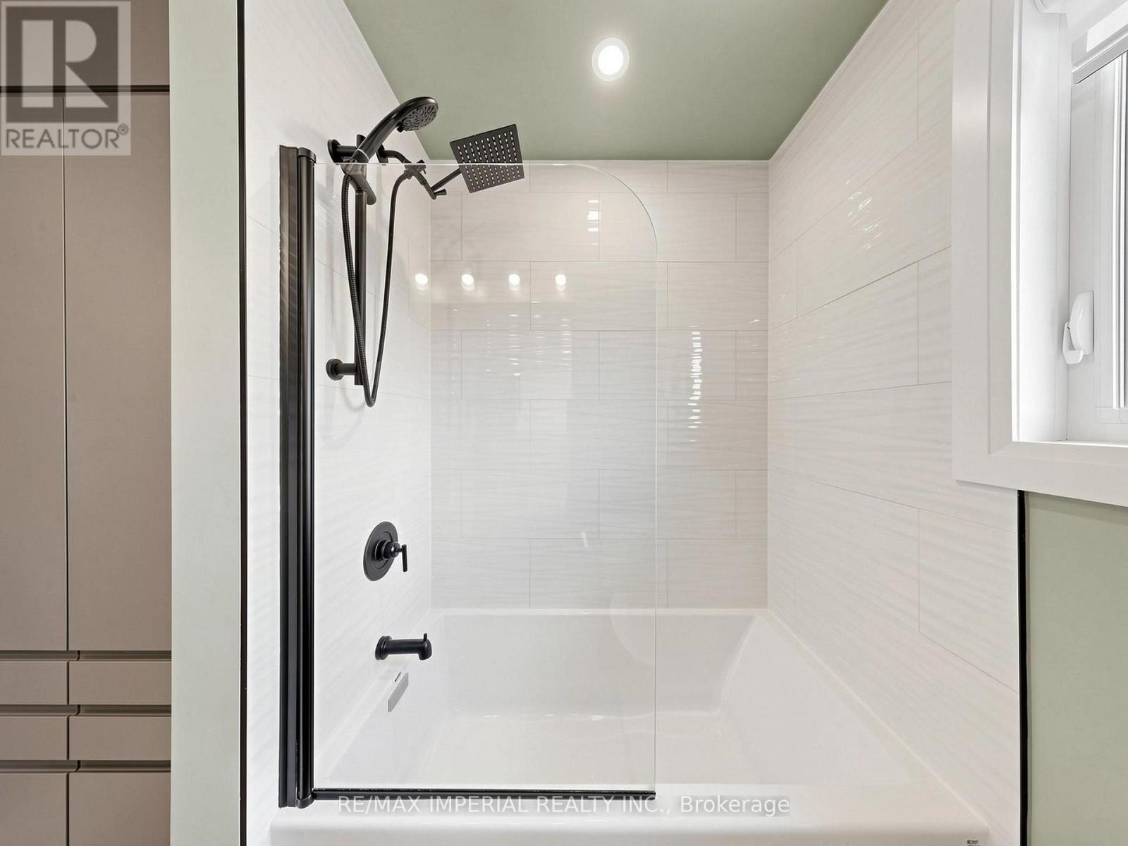 404 Glen Park Avenue, Toronto, Ontario  M6B 2E5 - Photo 27 - W13730356