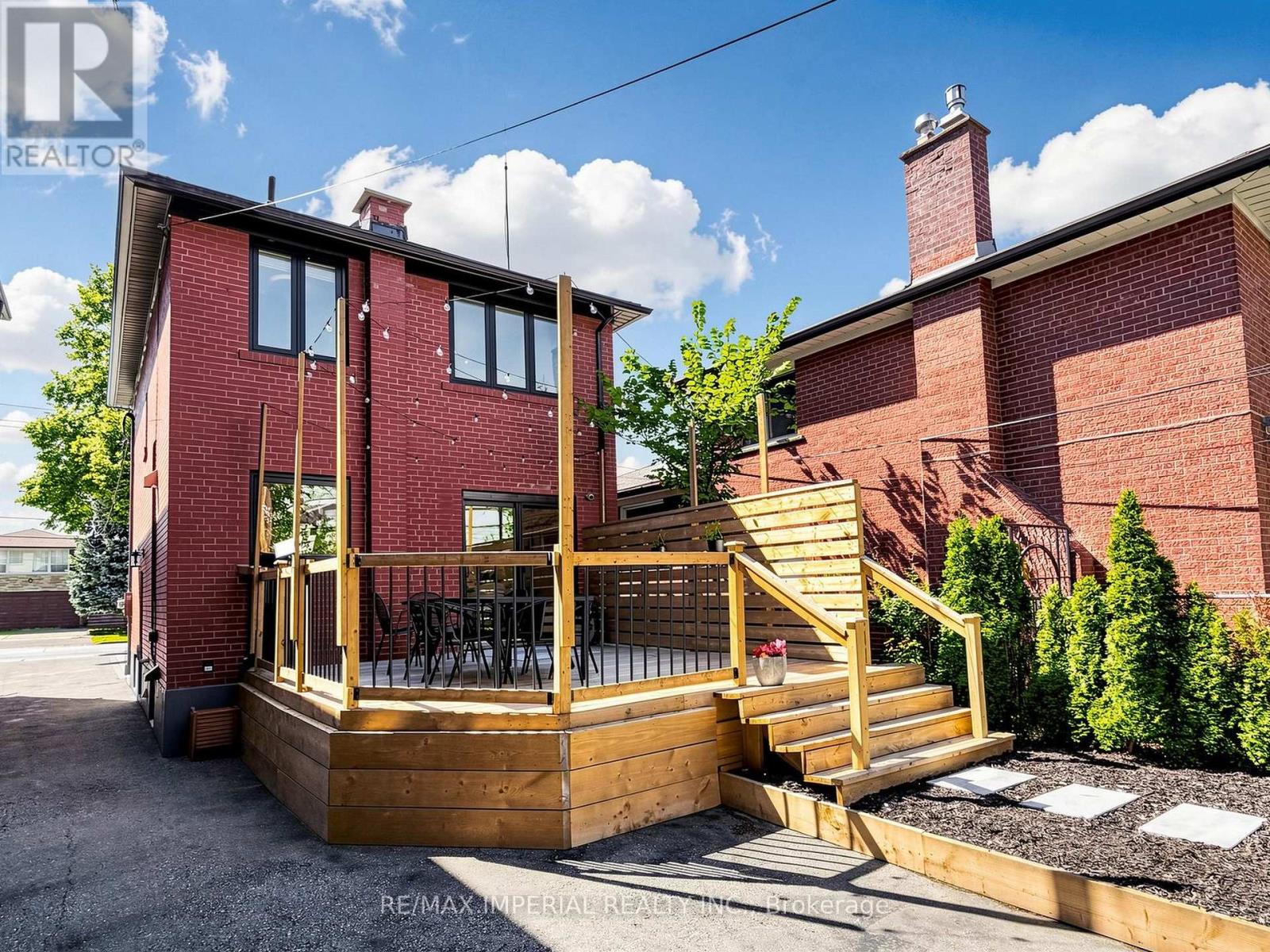 404 Glen Park Avenue, Toronto, Ontario  M6B 2E5 - Photo 38 - W13730356