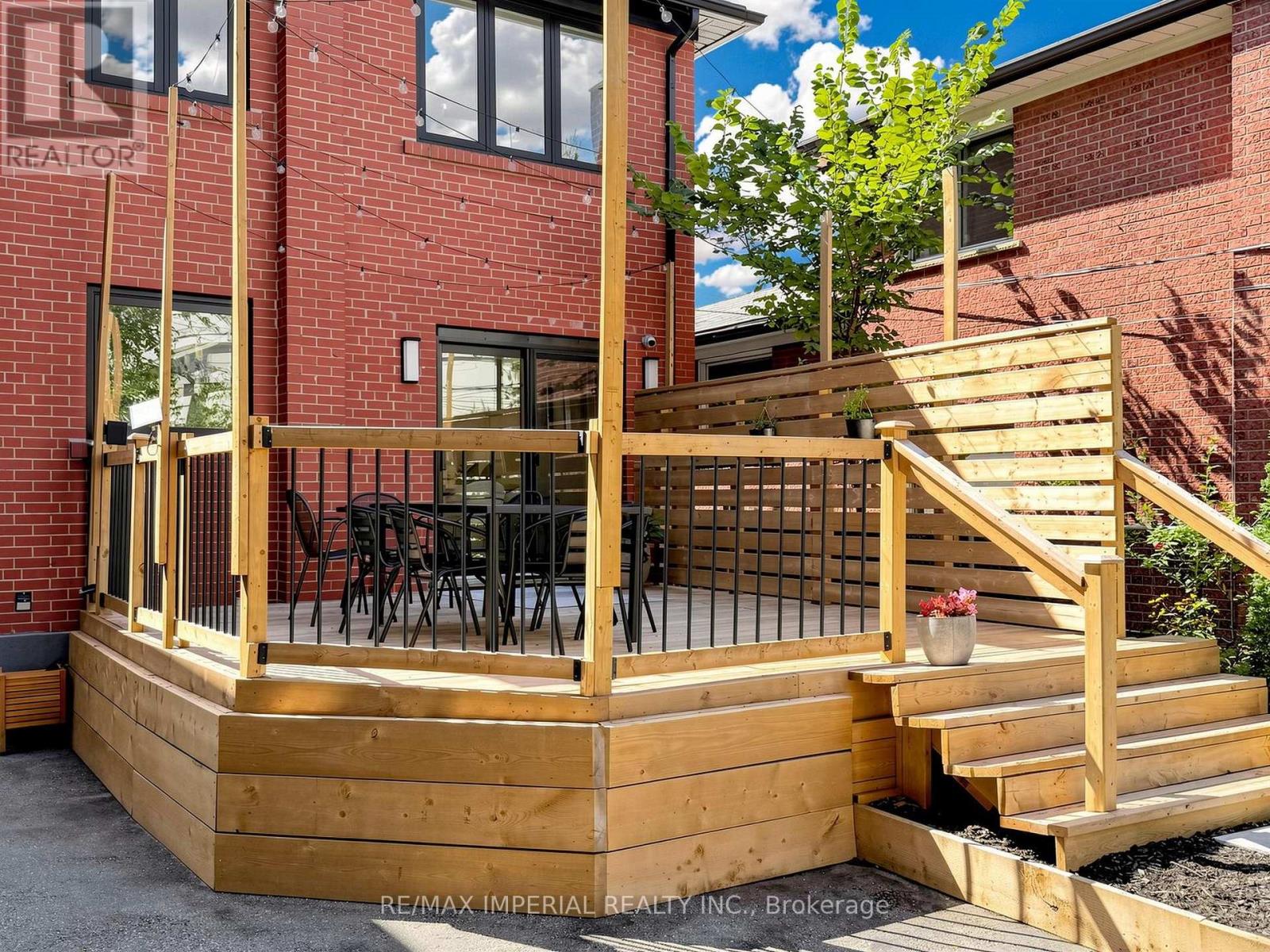 404 Glen Park Avenue, Toronto, Ontario  M6B 2E5 - Photo 39 - W13730356