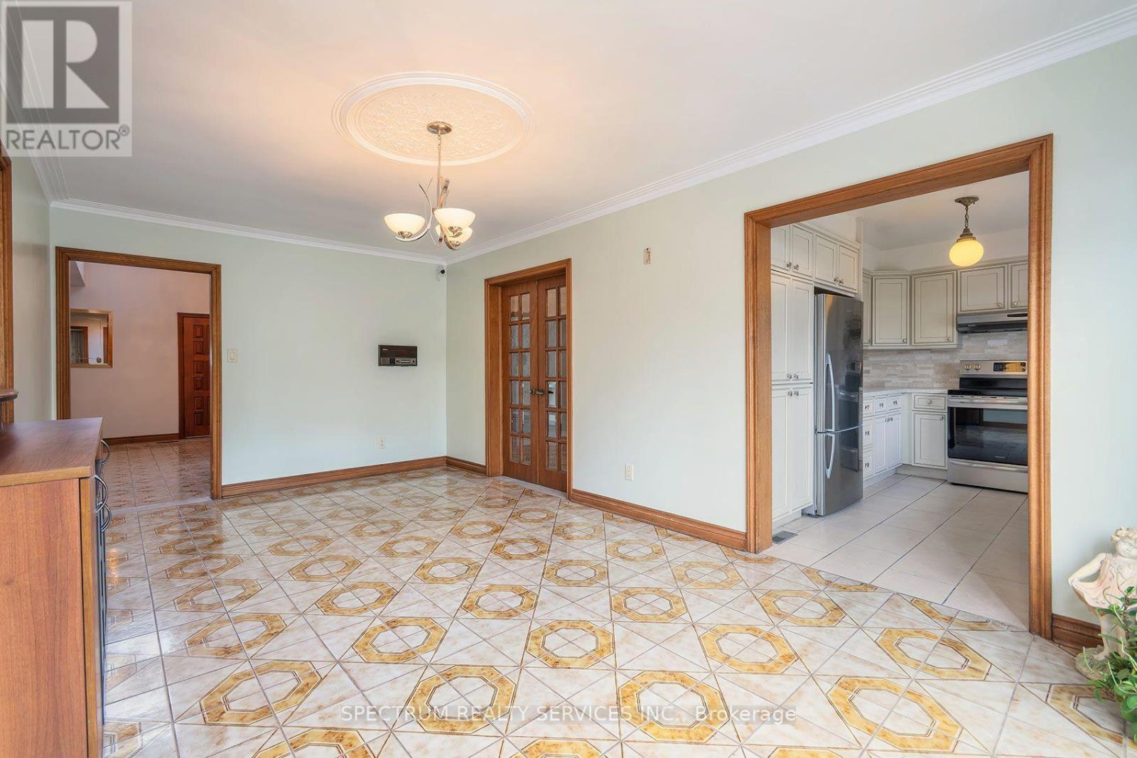 145a Whitfield Avenue, Toronto, Ontario  M9L 1H2 - Photo 16 - W13730388