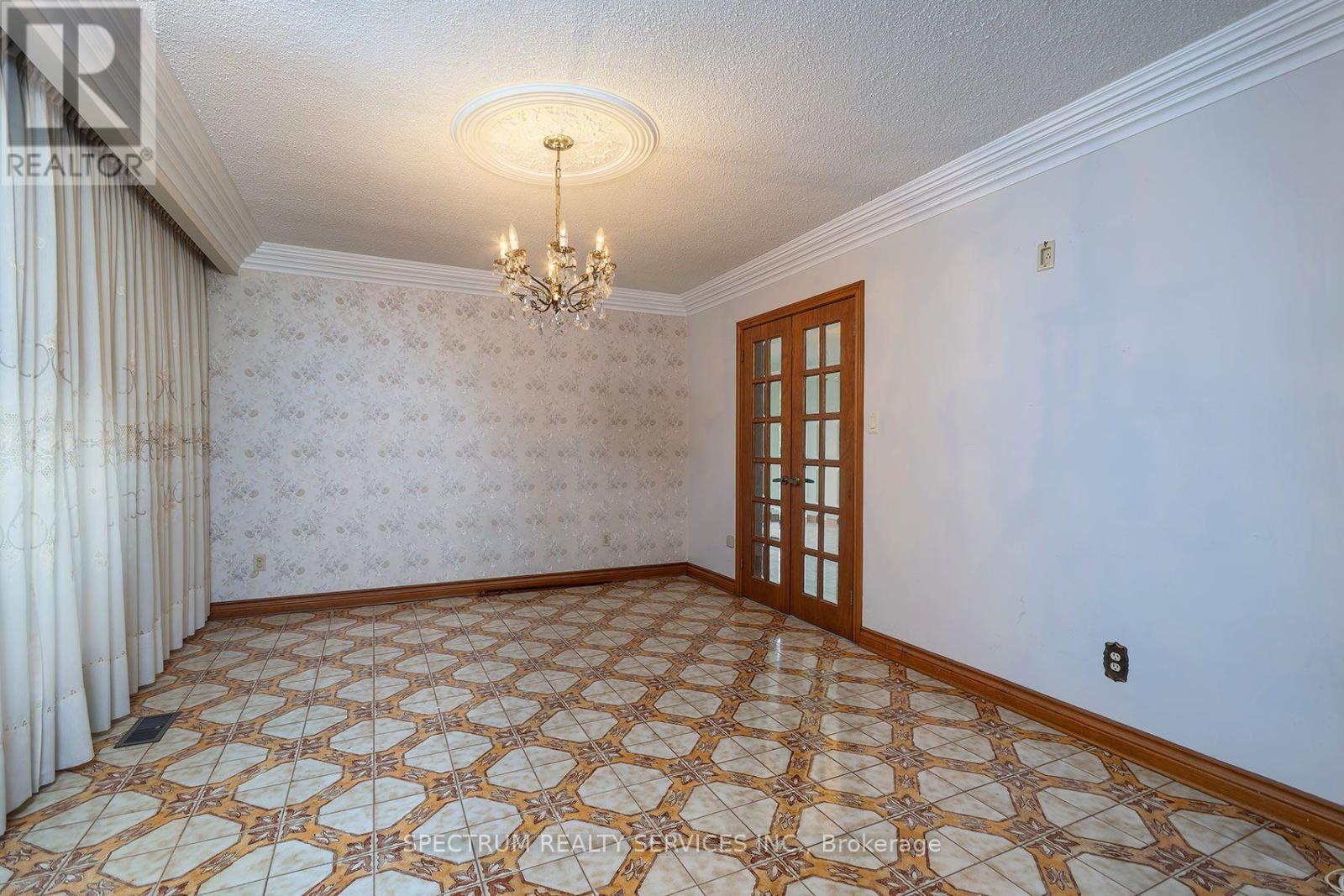 145a Whitfield Avenue, Toronto, Ontario  M9L 1H2 - Photo 19 - W13730388