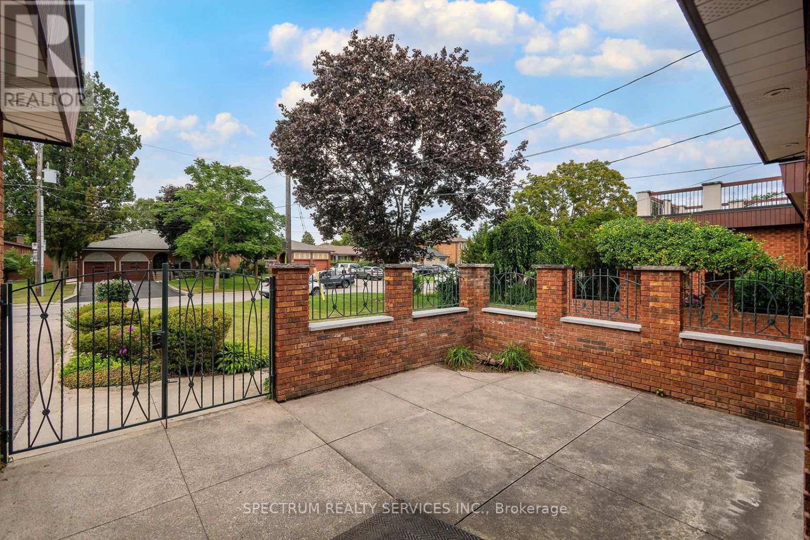 145a Whitfield Avenue, Toronto, Ontario  M9L 1H2 - Photo 2 - W13730388