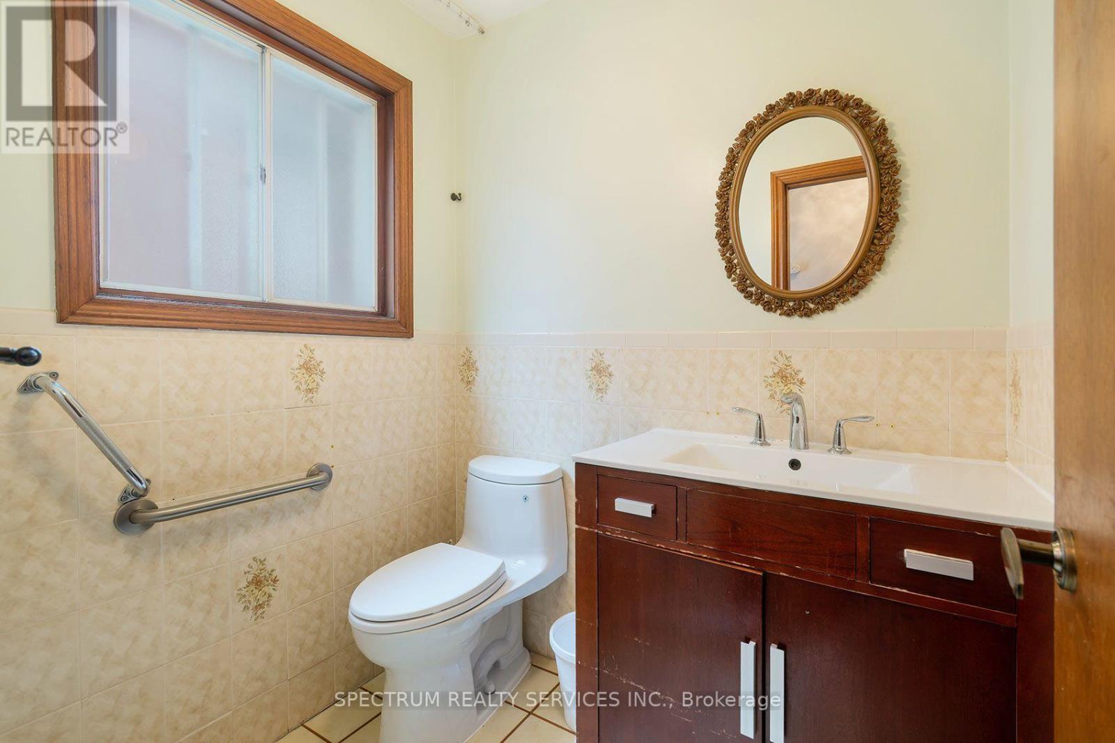 145a Whitfield Avenue, Toronto, Ontario  M9L 1H2 - Photo 21 - W13730388