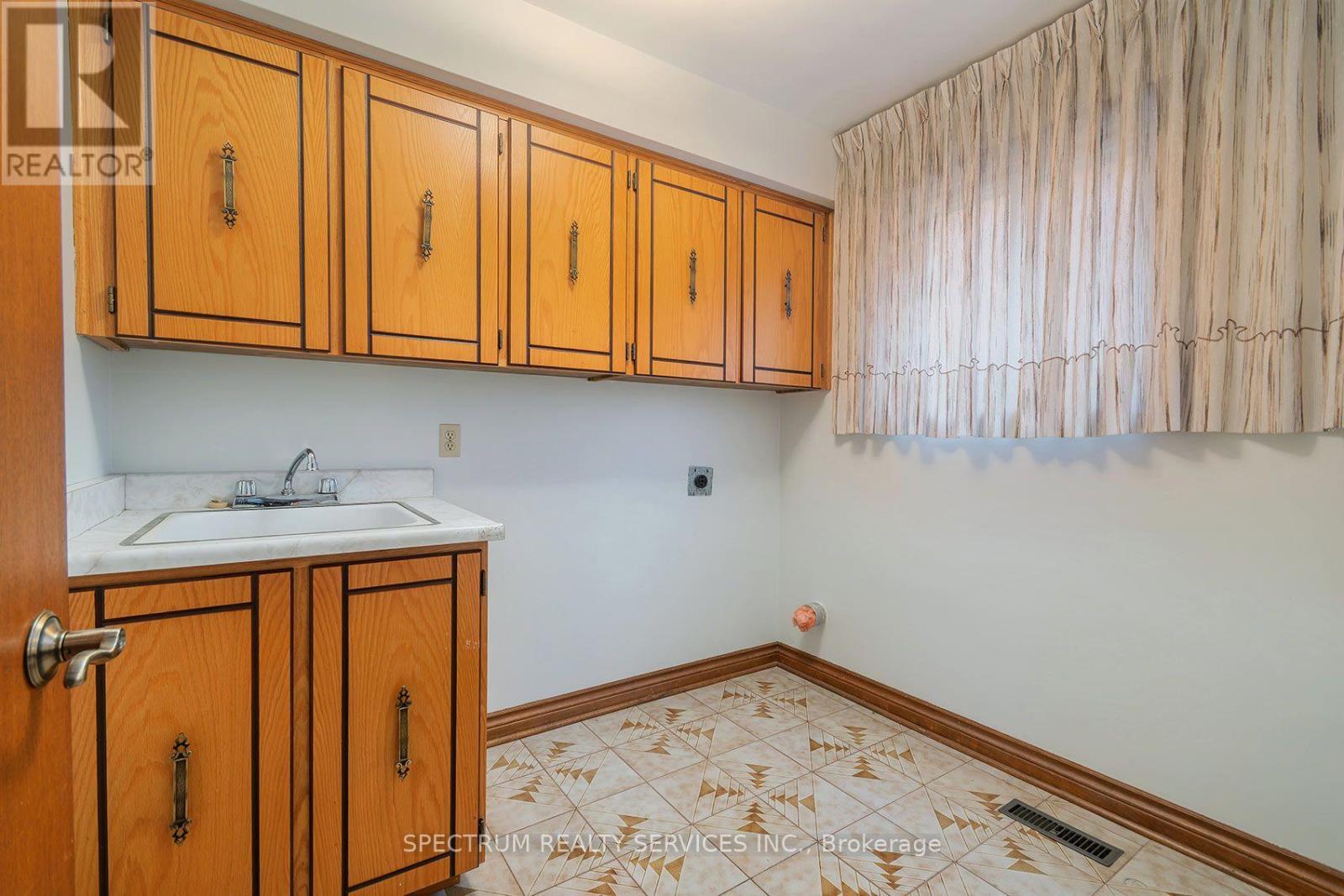 145a Whitfield Avenue, Toronto, Ontario  M9L 1H2 - Photo 22 - W13730388