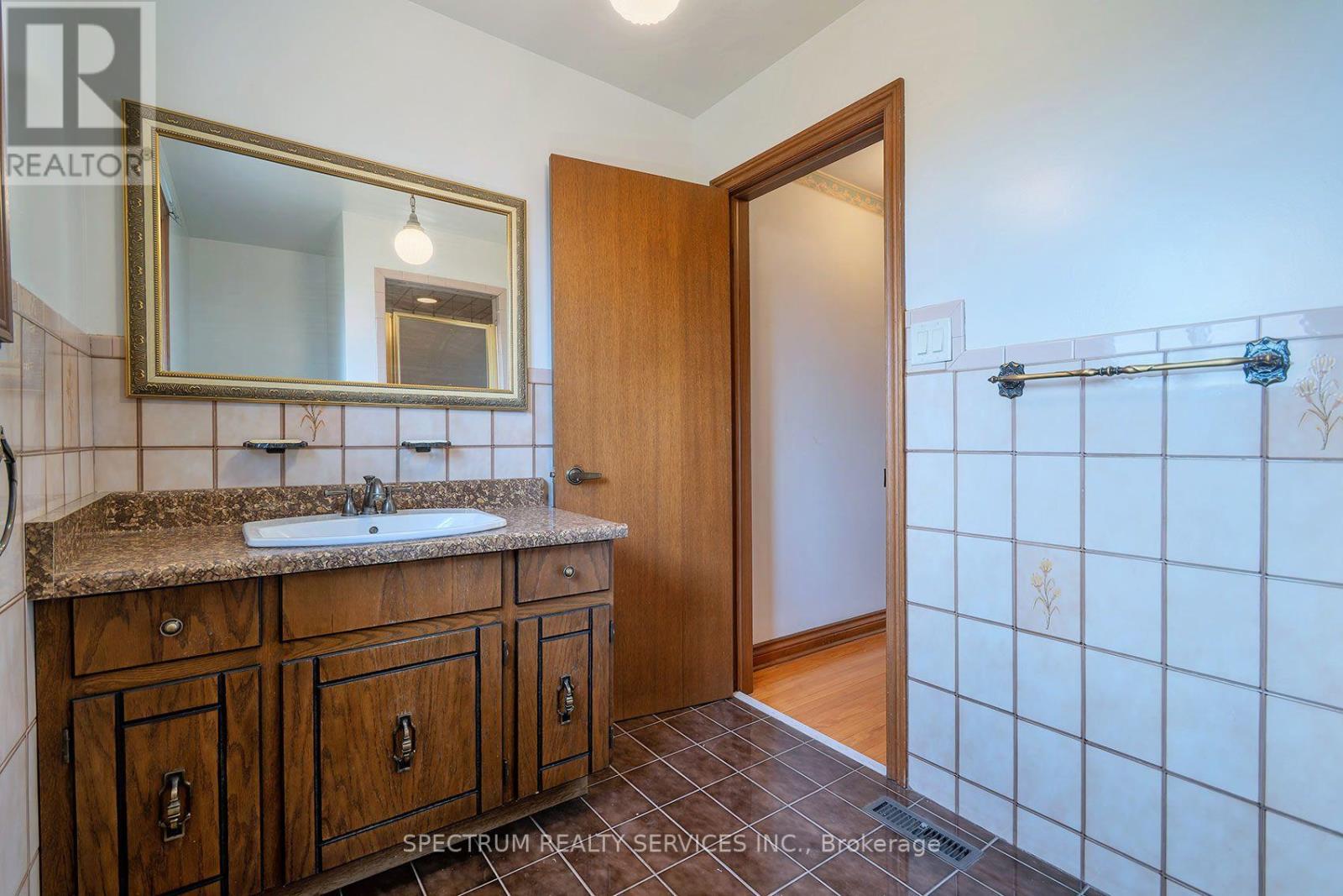 145a Whitfield Avenue, Toronto, Ontario  M9L 1H2 - Photo 27 - W13730388