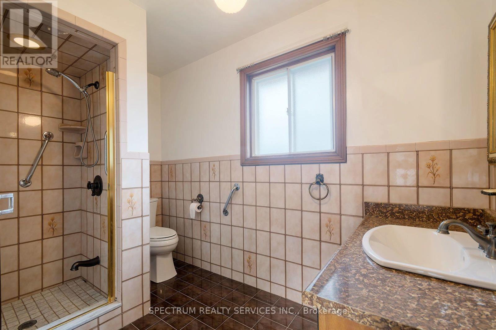 145a Whitfield Avenue, Toronto, Ontario  M9L 1H2 - Photo 28 - W13730388