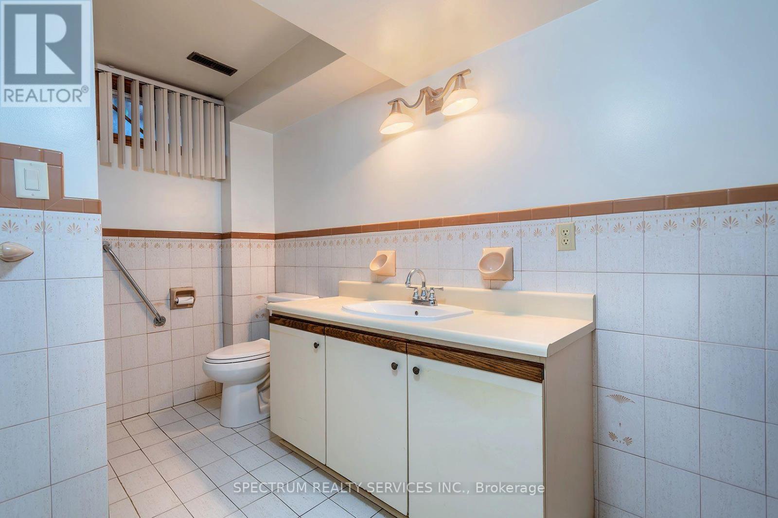 145a Whitfield Avenue, Toronto, Ontario  M9L 1H2 - Photo 41 - W13730388