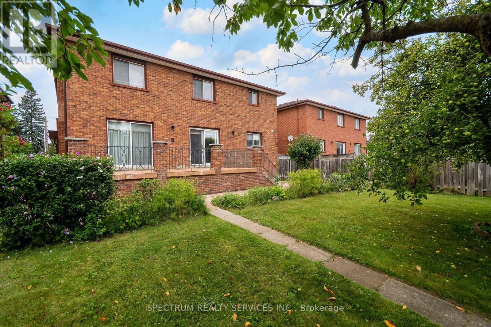 145a Whitfield Avenue, Toronto, Ontario  M9L 1H2 - Photo 45 - W13730388