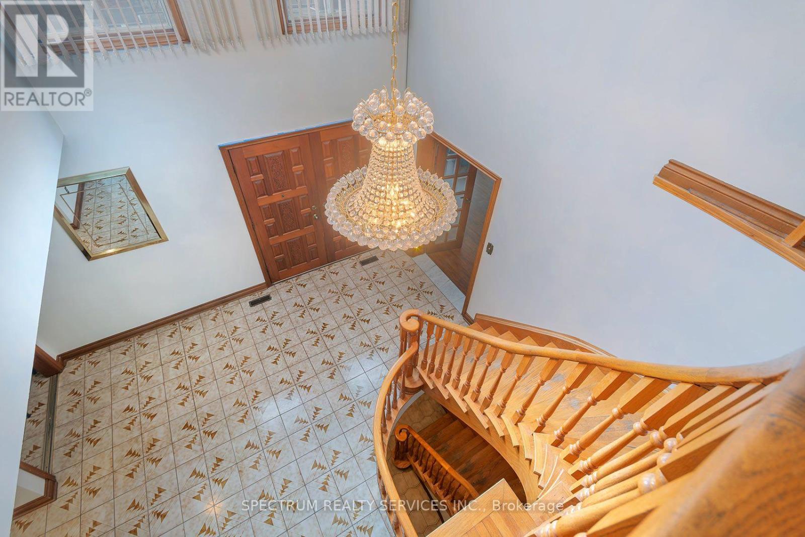 145a Whitfield Avenue, Toronto, Ontario  M9L 1H2 - Photo 6 - W13730388