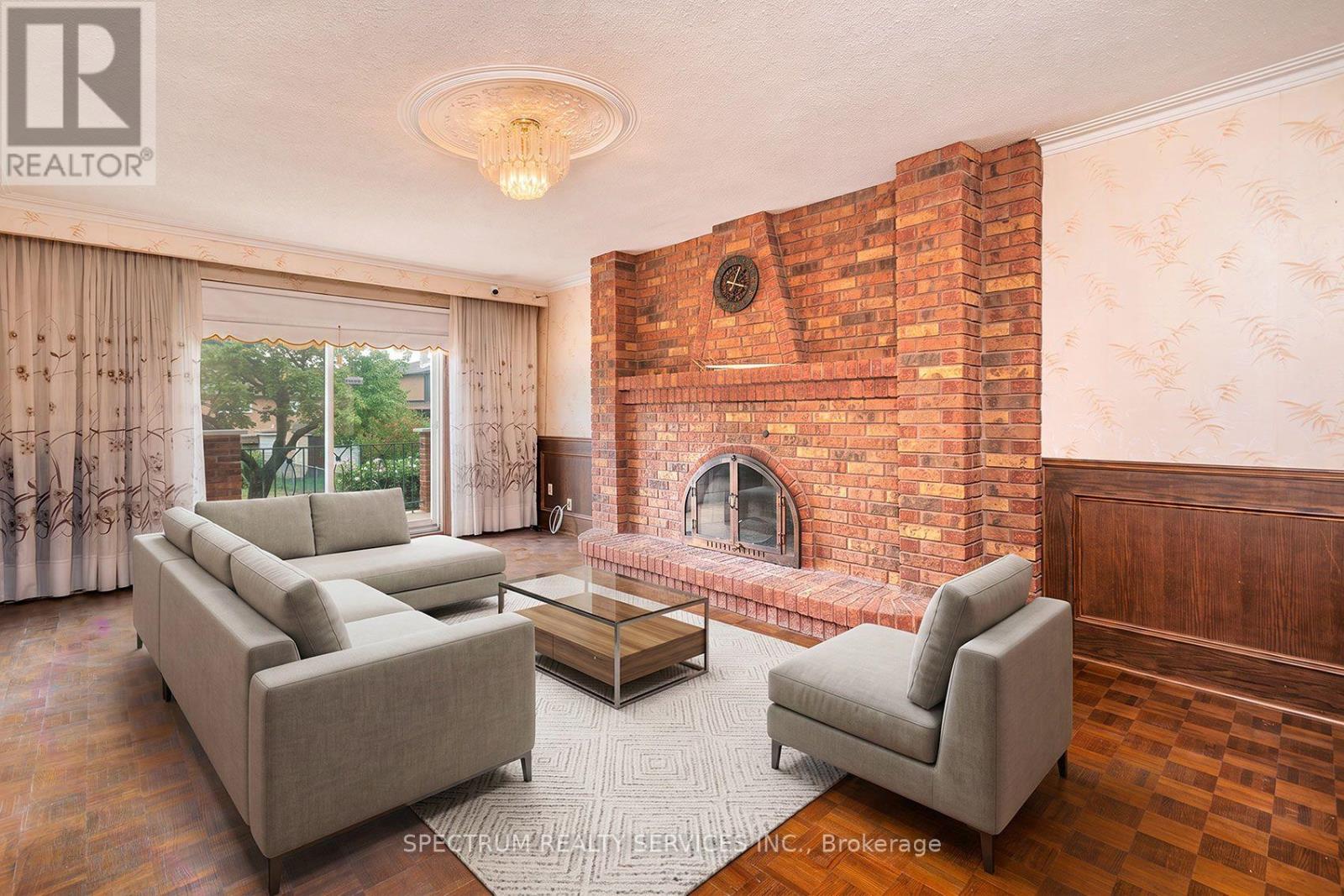 145a Whitfield Avenue, Toronto, Ontario  M9L 1H2 - Photo 8 - W13730388