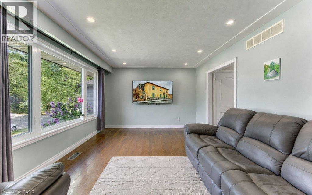 206 Forestwood Drive, Kitchener, Ontario  N2N 1B9 - Photo 2 - 40859413