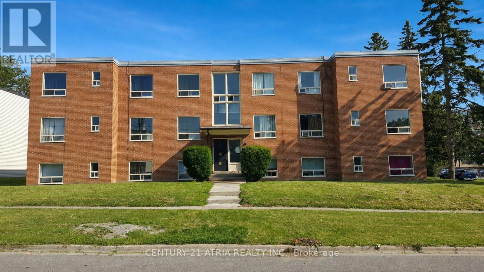 316 SAGUENAY AVENUE, Oshawa, Ontario