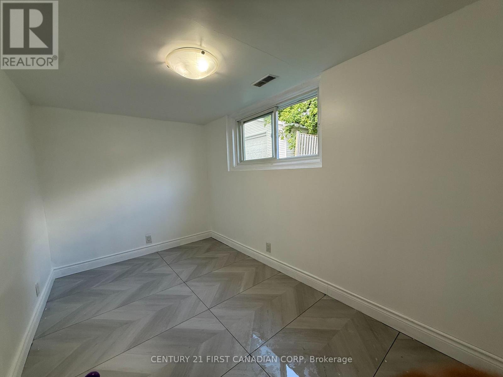 1 - 228 Burnside Drive, London East, Ontario  N5V 1B9 - Photo 8 - X13730558
