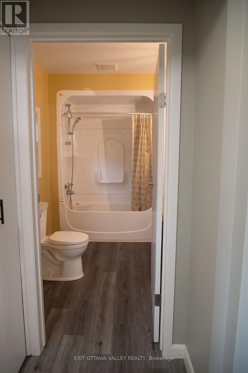400 Boundary Road E, Pembroke, Ontario  K8A 6K7 - Photo 11 - X13730442