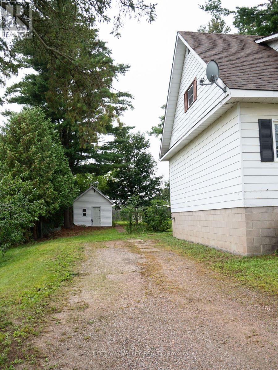 400 Boundary Road E, Pembroke, Ontario  K8A 6K7 - Photo 3 - X13730442