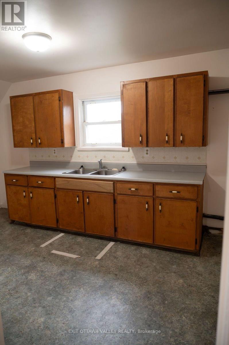 400 Boundary Road E, Pembroke, Ontario  K8A 6K7 - Photo 30 - X13730442