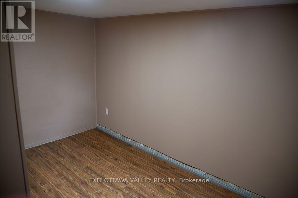 400 Boundary Road E, Pembroke, Ontario  K8A 6K7 - Photo 38 - X13730442