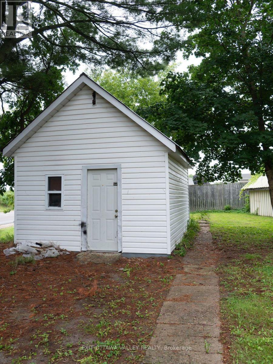 400 Boundary Road E, Pembroke, Ontario  K8A 6K7 - Photo 45 - X13730442