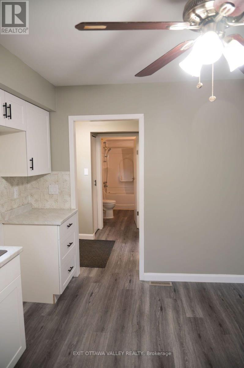 400 Boundary Road E, Pembroke, Ontario  K8A 6K7 - Photo 7 - X13730442