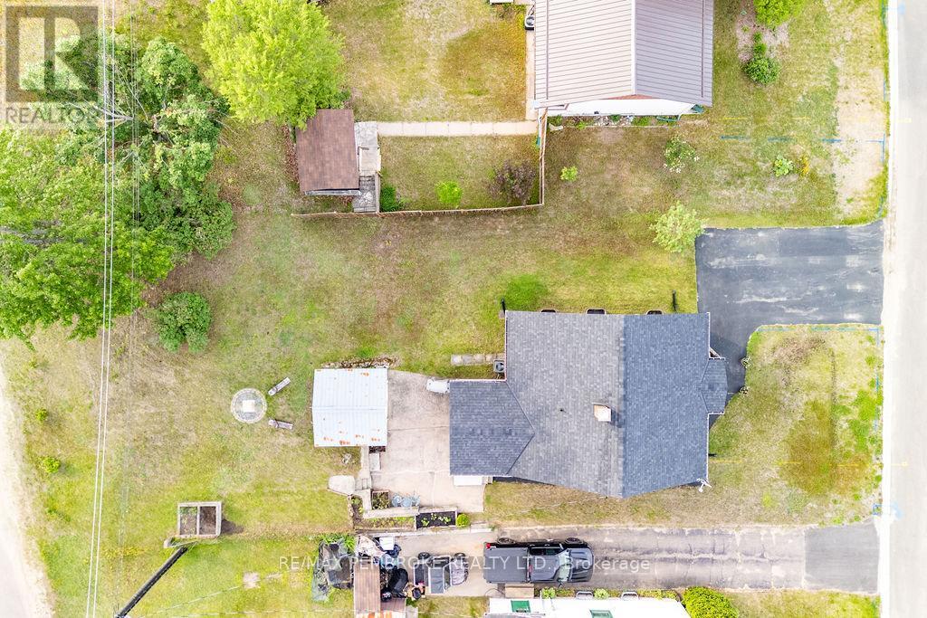 14 Summit Street, Deep River, Ontario  K0J 1P0 - Photo 7 - X13730488