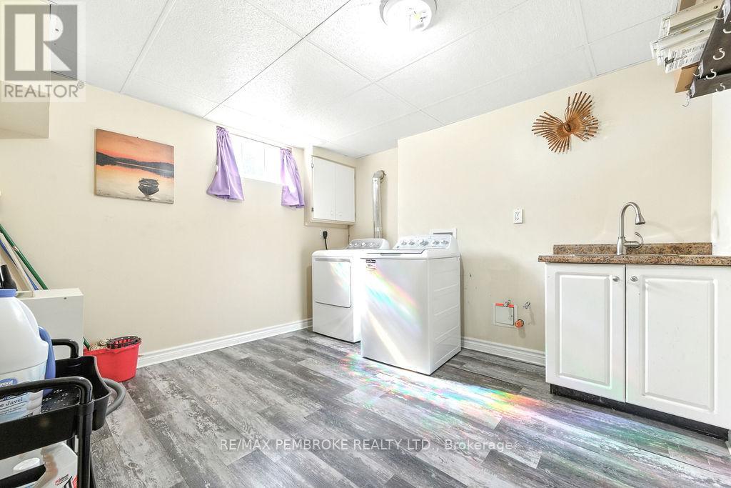 335 Willard Street, Pembroke, Ontario  K8A 3T8 - Photo 31 - X13730498