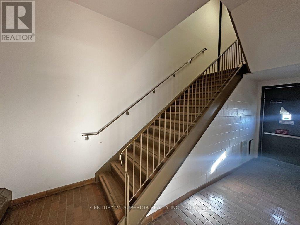 1805 Arthur Street, Thunder Bay, Ontario  P7E 2R6 - Photo 4 - X13239134