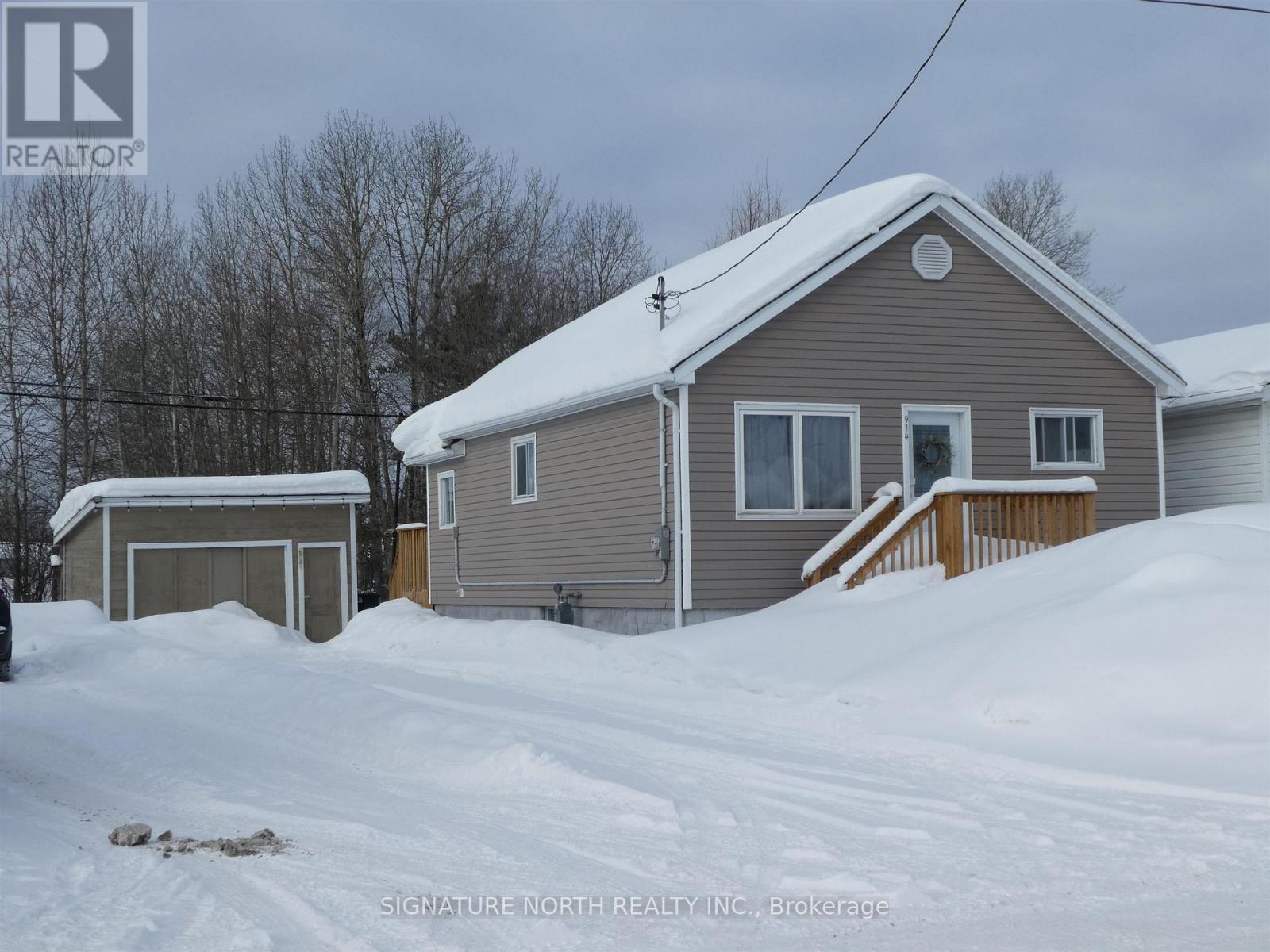 First St E, Greenstone, Ontario  P0T 1M0 - Photo 1 - X13244124