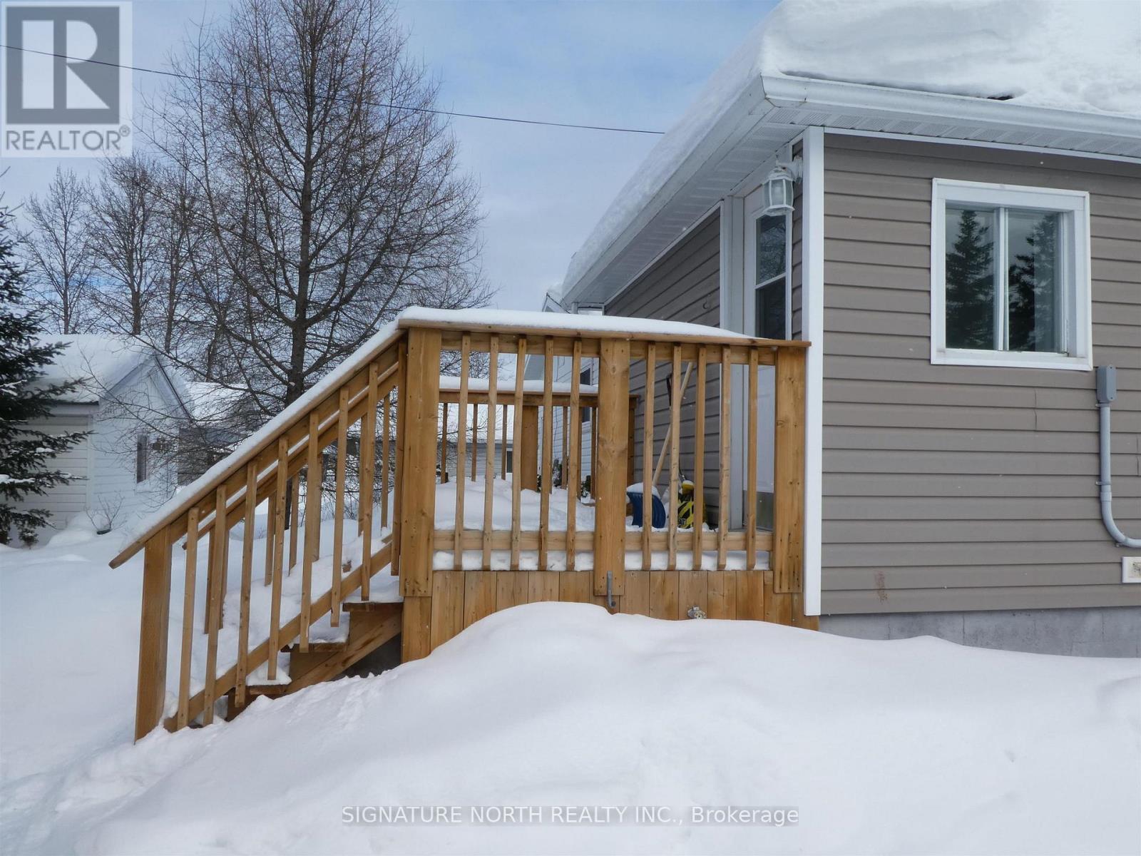 First St E, Greenstone, Ontario  P0T 1M0 - Photo 4 - X13244124