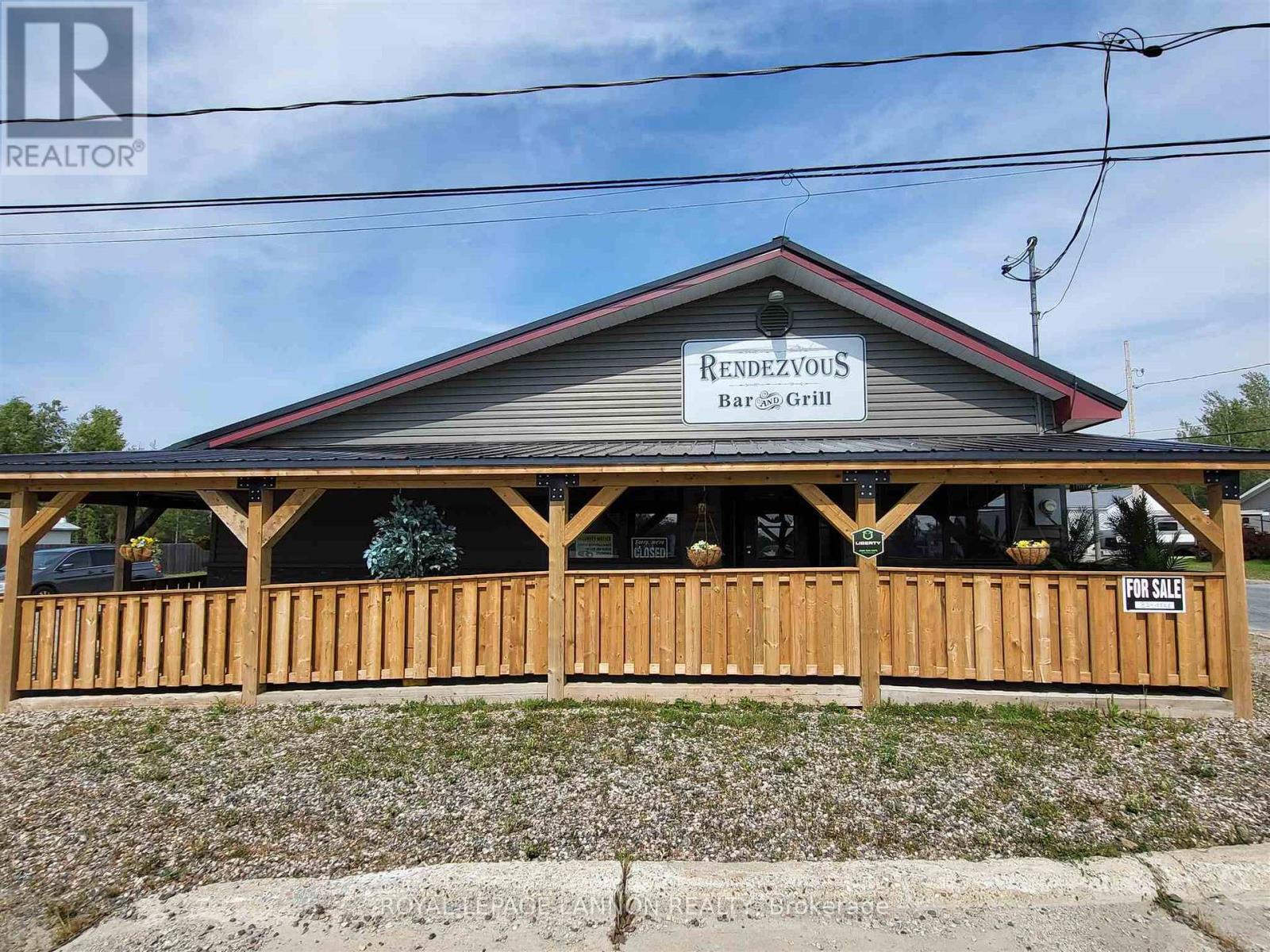 100+102+104 Third Avenue, Greenstone, Ontario  P0T 1M0 - Photo 1 - X13244242