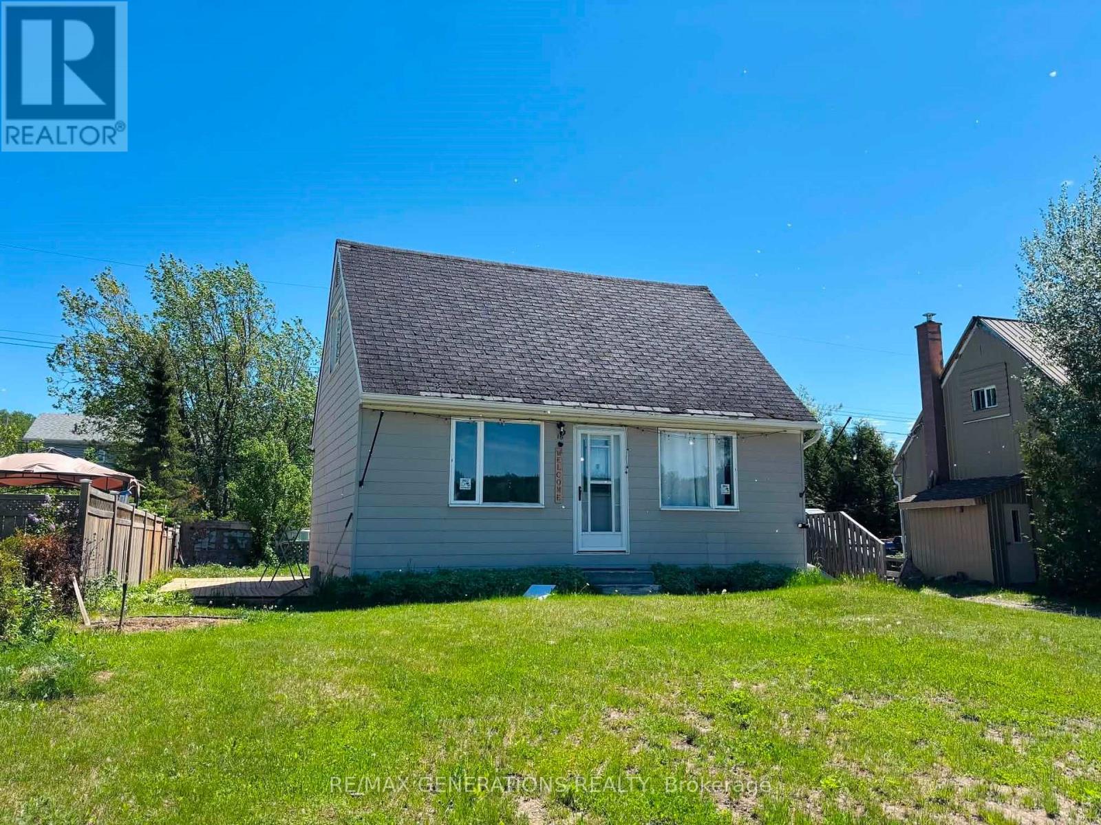 16 WENONAH DRIVE, Manitouwadge, Ontario