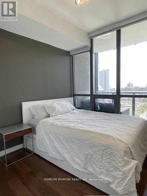 1803 - 110 Charles Street E, Toronto, Ontario  M4Y 1T5 - Photo 10 - C13730410