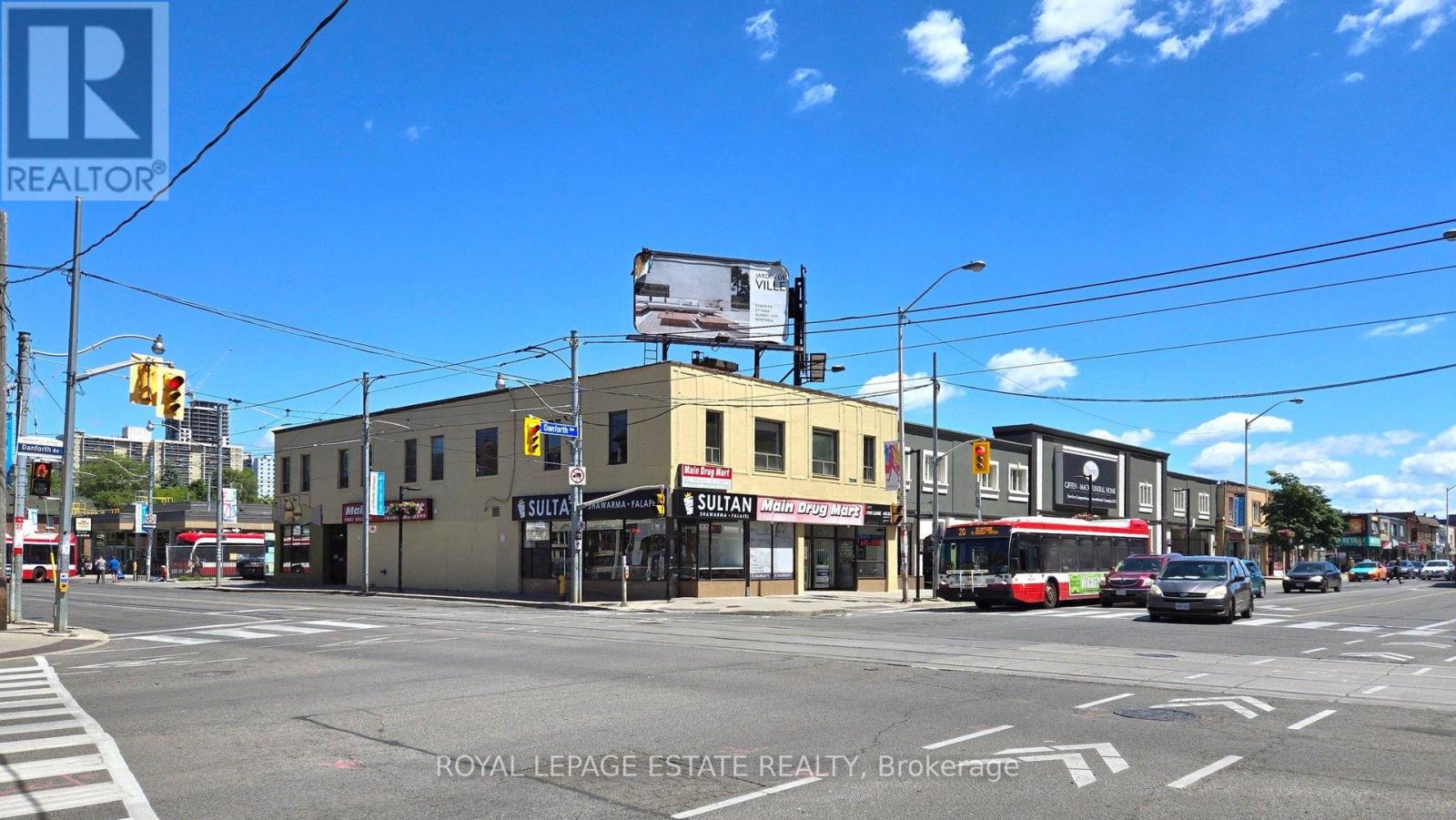2558 DANFORTH AVENUE, Toronto, Ontario
