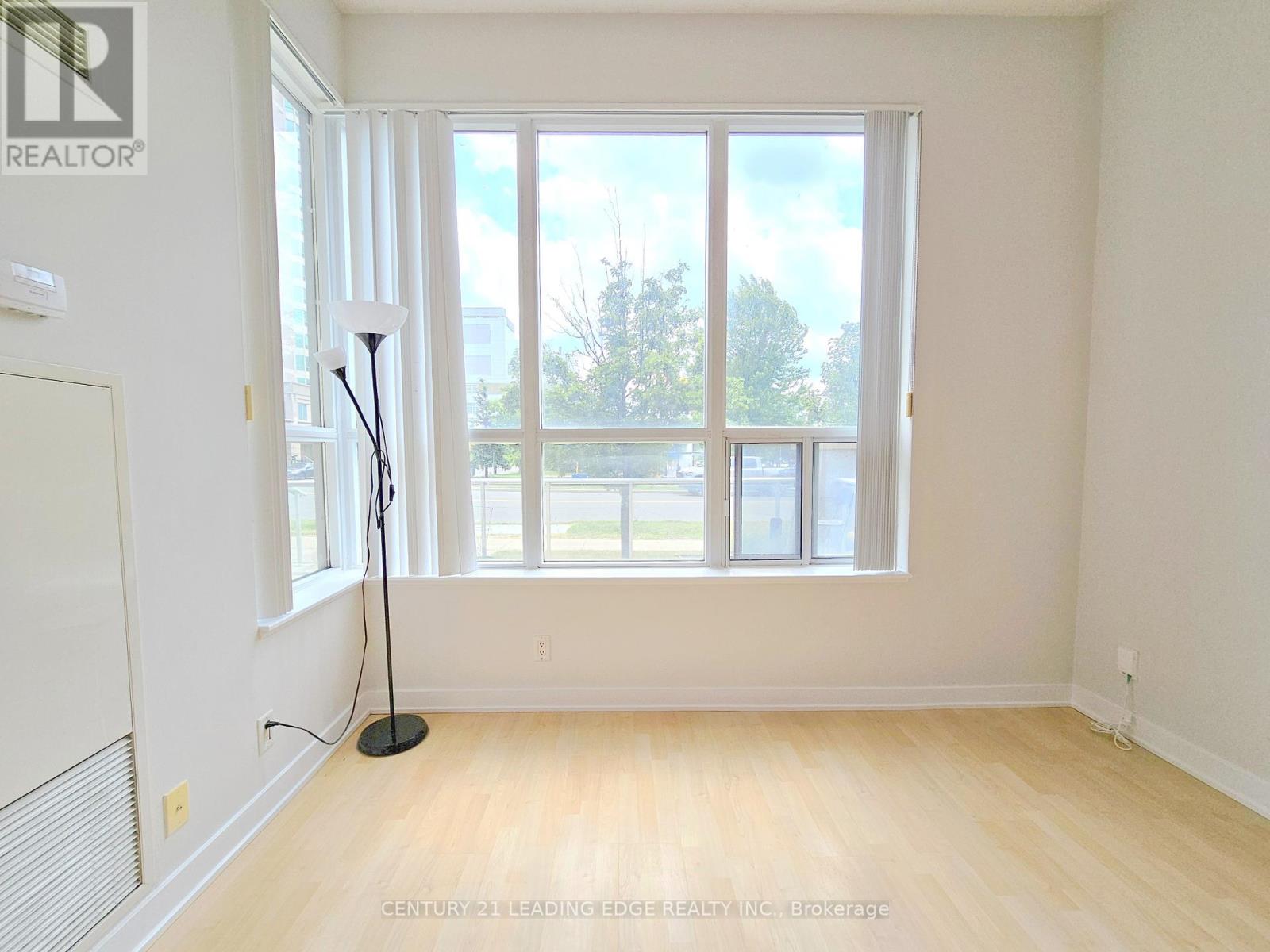 Th120 - 38 Lee Centre Drive, Toronto, Ontario M1H 3J7 - Photo 13 - E13730532