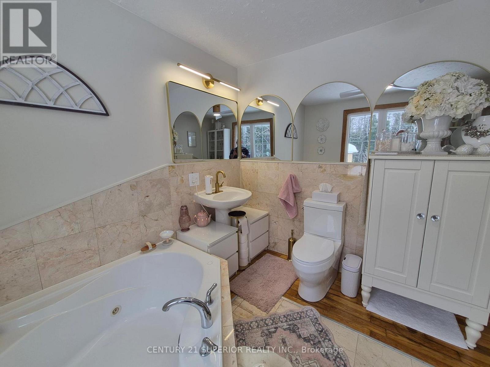 34 Redwing Ave, Manitouwadge, Ontario  P0T 2C0 - Photo 30 - X13244986