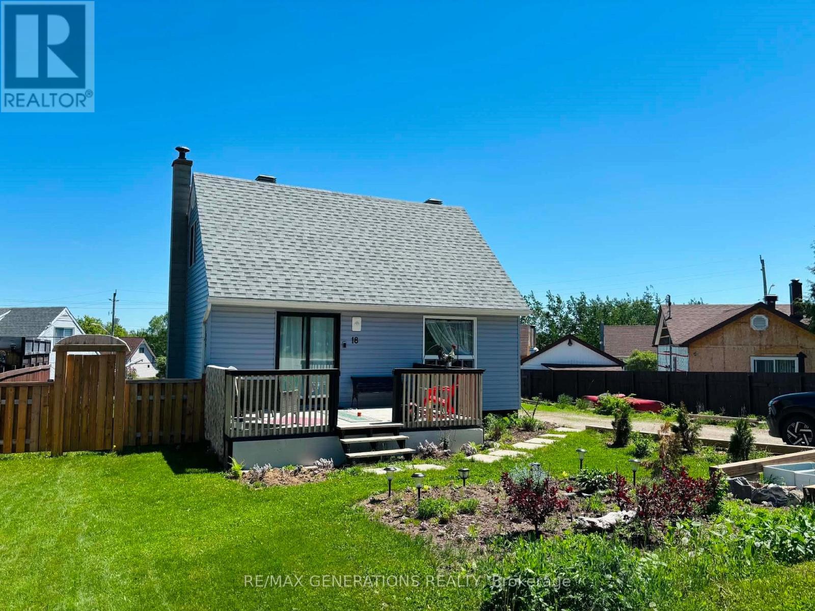 18 Swallow Drive, Manitouwadge, Ontario  P0T 2C0 - Photo 1 - X13245016