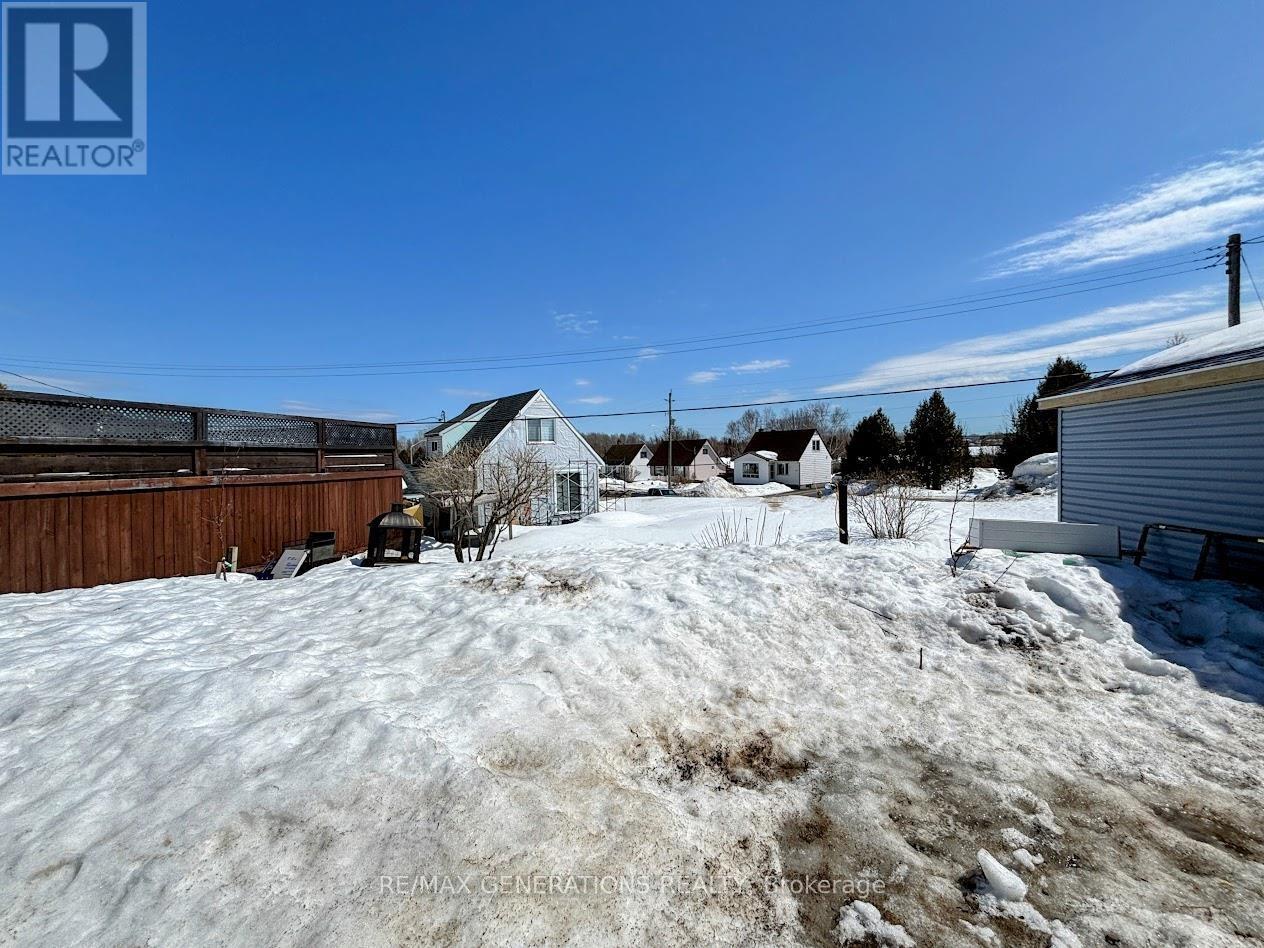 18 Swallow Drive, Manitouwadge, Ontario  P0T 2C0 - Photo 34 - X13245016