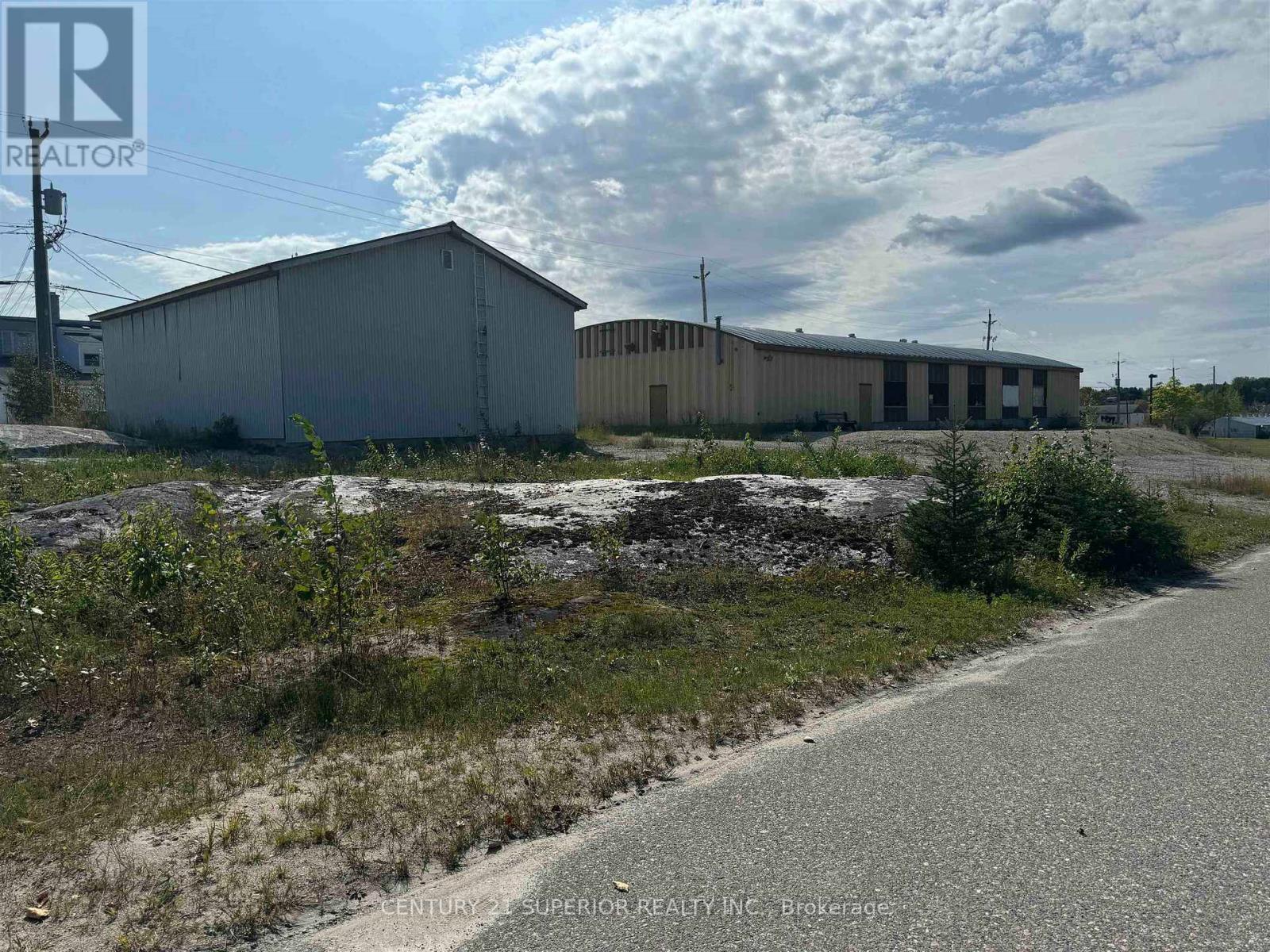 1 Barker Walk, Manitouwadge, Ontario  P0T 2C0 - Photo 17 - X13245266