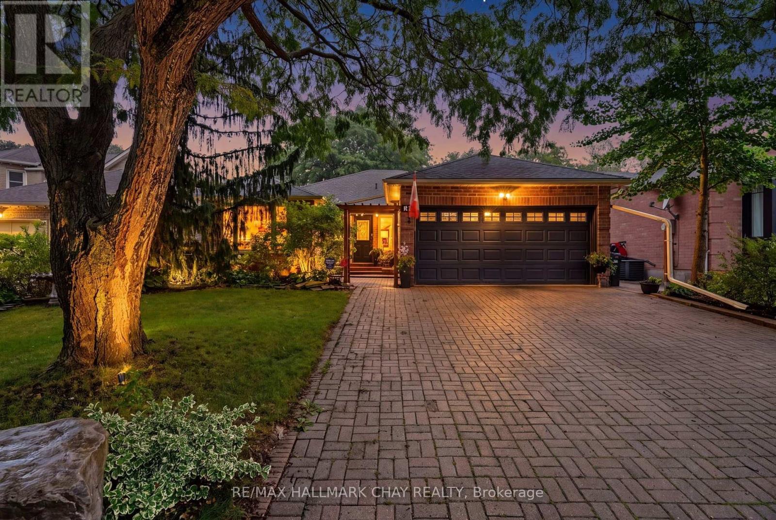 66 HUTCHINSON DRIVE, New Tecumseth, Ontario