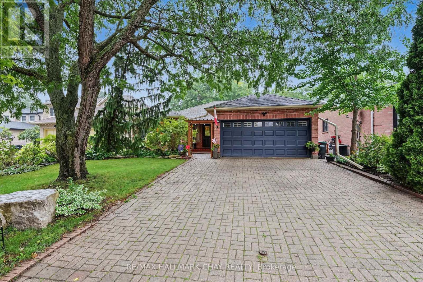 66 Hutchinson Drive, New Tecumseth, Ontario  L9R 1M2 - Photo 2 - N13730504