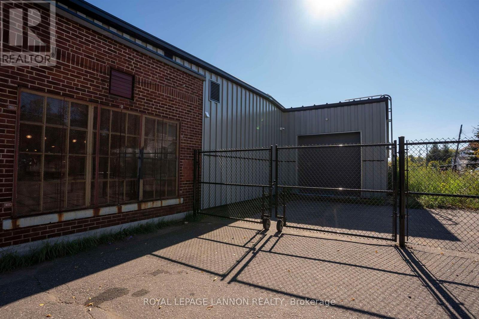Unit 2 - 142 Cumberland Street, Thunder Bay, Ontario  P7A 4M2 - Photo 12 - X13250380
