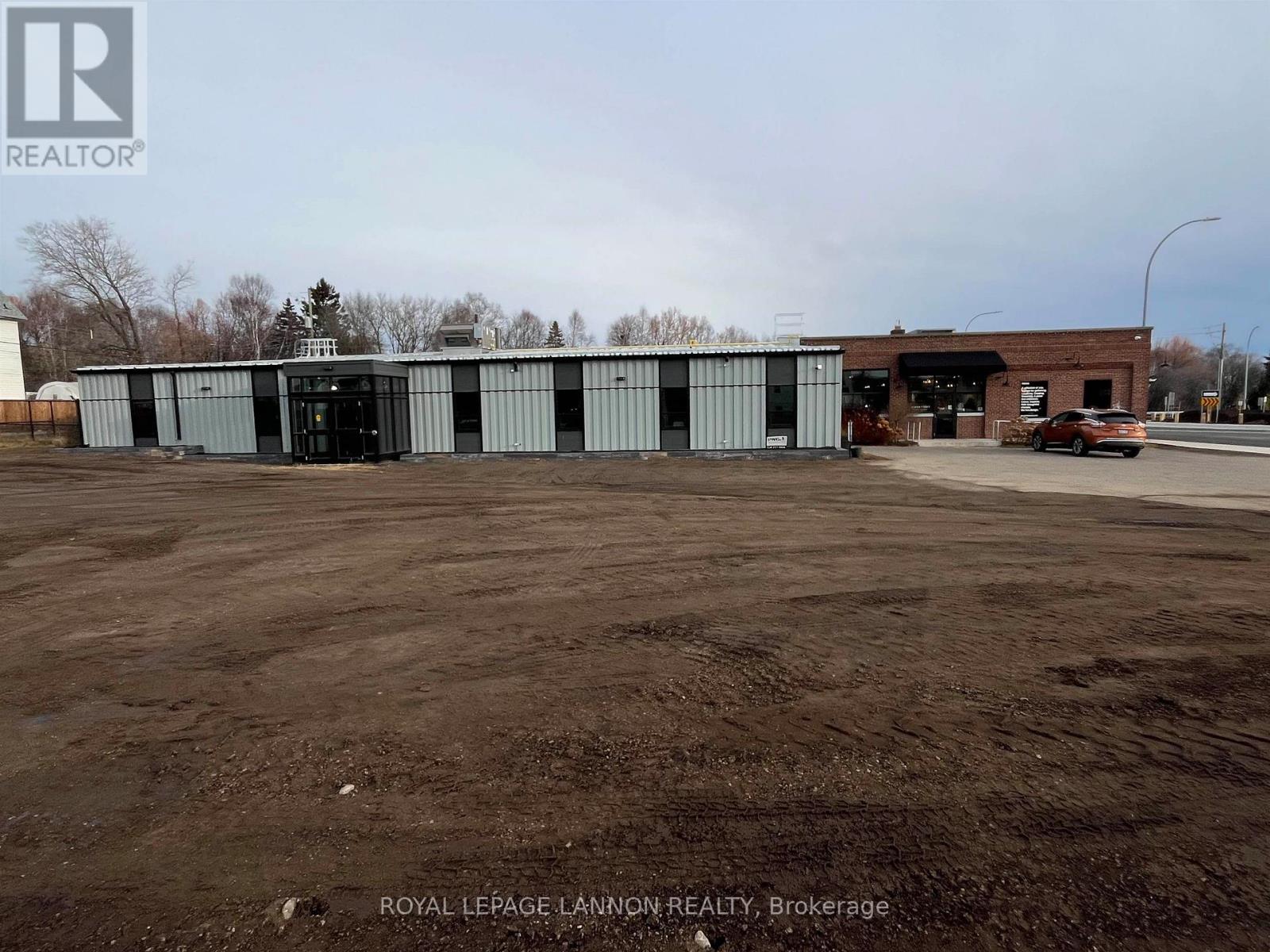 Unit 2 - 142 Cumberland Street, Thunder Bay, Ontario  P7A 4M2 - Photo 6 - X13250380