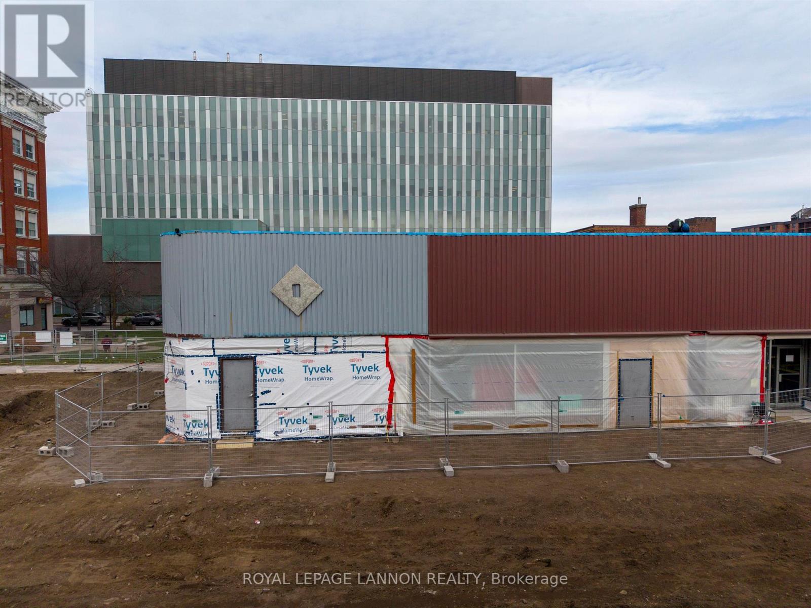 A & B - 615 Victoria Ave E, Thunder Bay, Ontario  P7C 1B1 - Photo 4 - X13250468