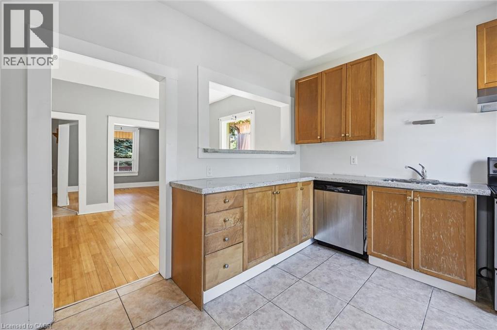 343 Cumberland Avenue, Hamilton, Ontario  L8M 2A4 - Photo 13 - 40858308