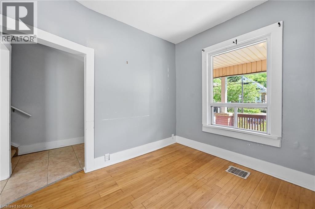 343 Cumberland Avenue, Hamilton, Ontario  L8M 2A4 - Photo 7 - 40858308